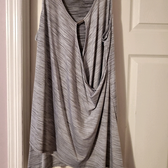 Top - Picture 1 of 1